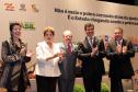 Governador Beto Richa participa da assinatura do Termo de Compromisso entre a União e os Estados do Sul para o Combate a Extrema Pobreza na Região, com a presença da Sra. Presidente Dilma Rousseff, da Ministra do Desenvolvimento Social e Combate a Fome, Tereza Campelo do Governador do Rio Grande do Sul Tarso Genro e do Governador de Santa Catarina Raymundo Colombo.Porto Alegre, 14/10/2011Foto: Arnaldo Alves / AENotícias