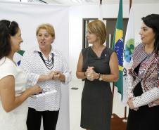 Secretária do Trabalho e Desenvolvimento Social, Fernanda Richa, recebe a Presidente do Provopar de Foz do Iguaçu, Sra Esther Dantas; Deputada Claudia Pereira; Chefe do ER Foz do Iguaçu, Sra Roberta Lopes. Fotos: Rogério Machado / SECS