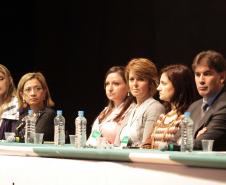 Secretária da Familia e Desenvolvimento Social e presidente da Provopar Fernanda Richa, participa da abertura da IX Conferência Estadual de Assistência Social.Foto:Rogério Machado/SEDS