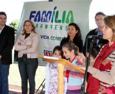 A secretária da Família e Desenvolvimento Social, Fernanda Richa, iniciou a tarde desta sexta-feira (22) no município de Luiziana, na região central do Estado. A visita no município foi para inaugurar o novo Centro de Referência de Assistência Social (Cras)Foto:Rogério Machado/SEDS