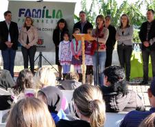 A secretária da Família e Desenvolvimento Social, Fernanda Richa, iniciou a tarde desta sexta-feira (22) no município de Luiziana, na região central do Estado. A visita no município foi para inaugurar o novo Centro de Referência de Assistência Social (Cras)Foto:Rogério Machado/SEDS