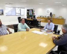 A Secretaria da Família e Desenvolvimento Social Fernanda Richa assina convênios com os municípios de  Amaporã, Barbosa Ferraz, Campina da Lagoa, Campo Bonito, Cerro Azul, Cruz Machado, Mandirituba, Mangueirinha, Prudentópolis, Santa Cecília do Pavão, São Jerônimo da Serra, São Pedro do Iguaçu, Teixeira Soares, Tomazina, Turvo e Wenceslau Braz