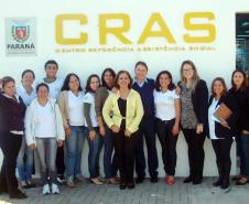 A Secretaria da Família e Desenvolvimento Social participou da inauguração do novo Centro de Referência de Assistência Social (Cras) de Terra Boa, no Noroeste do Estado, na última terça-feira (31). O Cras João Paulo da Cruz recebeu um investimento de R$ 132 mil liberados pelo Governo do Estado do Fundo Estadual de Assistência Social (Feas), por deliberação do Conselho Estadual de Assistência Social (Ceas).Foto:Rogério Machado/SEDS