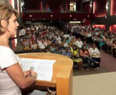 A secretária da Família e Desenvolvimento Social, Fernanda Richa, abriu nesta quarta-feira (07) o Seminário Capacitação de Combate ao Trabalho Infantil em Foz do Iguaçu