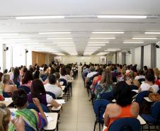 A última etapa do Seminário Capacitação de Combate ao Trabalho Infantil promovido pela Secretaria da Família e Desenvolvimento Social (Seds) iniciou nesta quarta-feira (05), em Curitiba. O evento que já foi realizado em Foz do Iguaçu e Londrina acontece até sexta-feira (07) e está abordando as recomendações do plano regional para prevenção e erradicação do trabalho infantil com municípios.Foto: Ricardo Marajó/SEDS