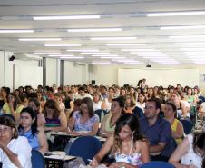 A última etapa do Seminário Capacitação de Combate ao Trabalho Infantil promovido pela Secretaria da Família e Desenvolvimento Social (Seds) iniciou nesta quarta-feira (05), em Curitiba. O evento que já foi realizado em Foz do Iguaçu e Londrina acontece até sexta-feira (07) e está abordando as recomendações do plano regional para prevenção e erradicação do trabalho infantil com municípios.Foto: Ricardo Marajó/SEDS