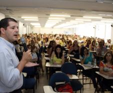 A última etapa do Seminário Capacitação de Combate ao Trabalho Infantil promovido pela Secretaria da Família e Desenvolvimento Social (Seds) iniciou nesta quarta-feira (05), em Curitiba. O evento que já foi realizado em Foz do Iguaçu e Londrina acontece até sexta-feira (07) e está abordando as recomendações do plano regional para prevenção e erradicação do trabalho infantil com municípios.Foto: Ricardo Marajó/SEDS