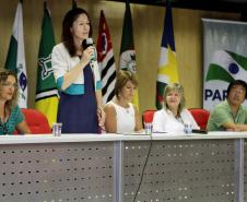 Secretária estadual da Família e Desenvolvimento Social, Fernanda Richa, participa da abertura da Reunião do Fórum Nacional dos Conselhos Estaduais de Assistência Social - FONACEAS. Presidente do Conselho Estadual de Assistência Social do Paraná, Inês Tonello.Foto:Rogério Machado/SEDS