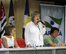 Secretária estadual da Família e Desenvolvimento Social, Fernanda Richa, participa da abertura da Reunião do Fórum Nacional dos Conselhos Estaduais de Assistência Social - FONACEAS. Coordenadora do FONACEAS Angela Maria Gonçalves.Foto:Rogério Machado/SEDS