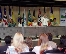 Secretária estadual da Família e Desenvolvimento Social, Fernanda Richa, participa da abertura da Reunião do Fórum Nacional dos Conselhos Estaduais de Assistência Social - FONACEAS. Coordenadora do FONACEAS Angela Maria Gonçalves.Foto:Rogério Machado/SEDS