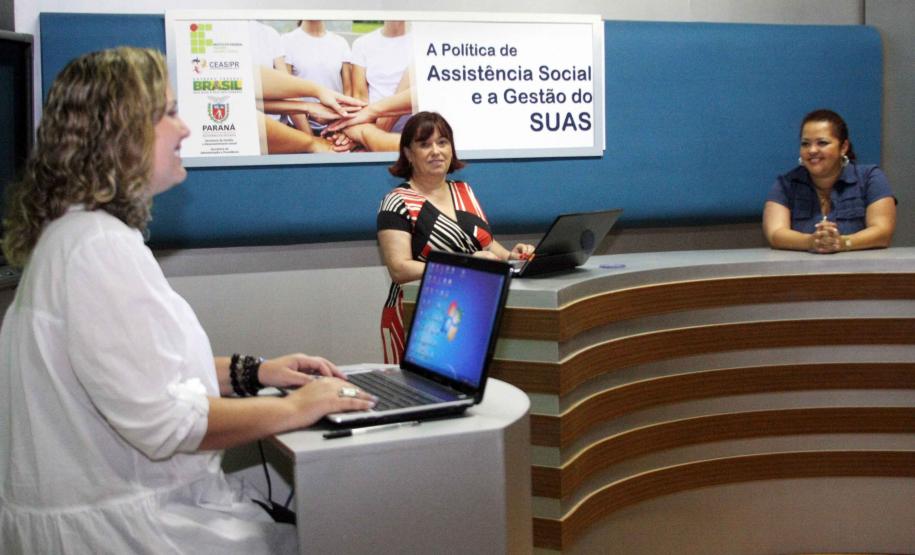 Coordenadora da gestão do SUAS Larissa Tissot e Marcella Martins coordenadora de Financias da Secretaria Estadual da Familia e Desenvolvimento Social junto com Marcia T. de Oliveira Assistente Social ministram aula On Line sobre a gestão do SUAS no Centro Politécnico.Foto:Ricardo Marajó/SEDS