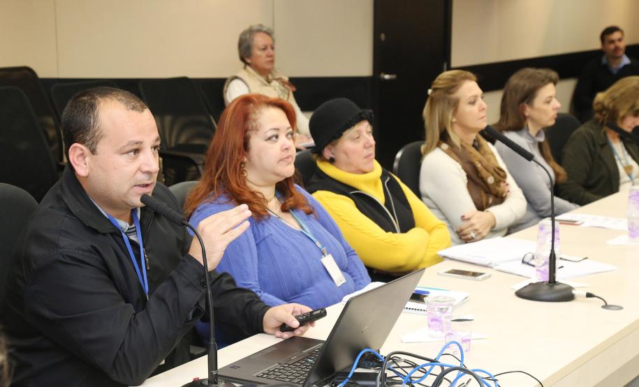 Secretária da Família e Desenvolvimento Social, Fernanda Richa, participa da reunião com chefes de escritórios regionais da SEDS - Foto: Rogério Machado/SECS
