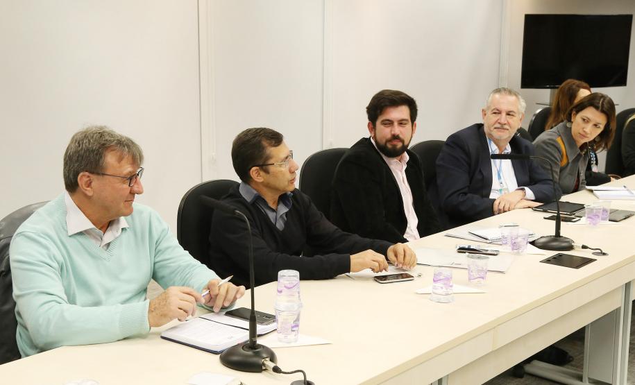 Secretária da Família e Desenvolvimento Social, Fernanda Richa, participa da reunião com chefes de escritórios regionais da SEDS - Foto: Rogério Machado/SECS