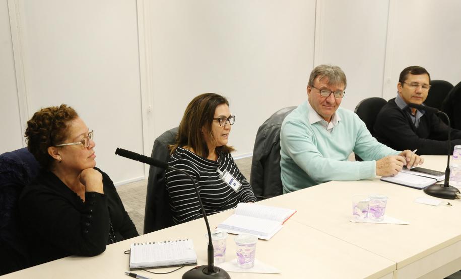 Secretária da Família e Desenvolvimento Social, Fernanda Richa, participa da reunião com chefes de escritórios regionais da SEDS - Foto: Rogério Machado/SECS