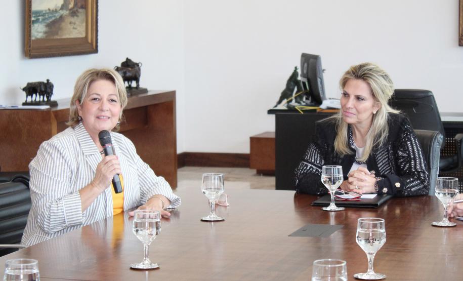 Secretária da Família e Desenvolvimento Social, Nádia Moura, participa do termo de adesão para a população em situação de rua - Foto: Aliocha Maurício/SEDS