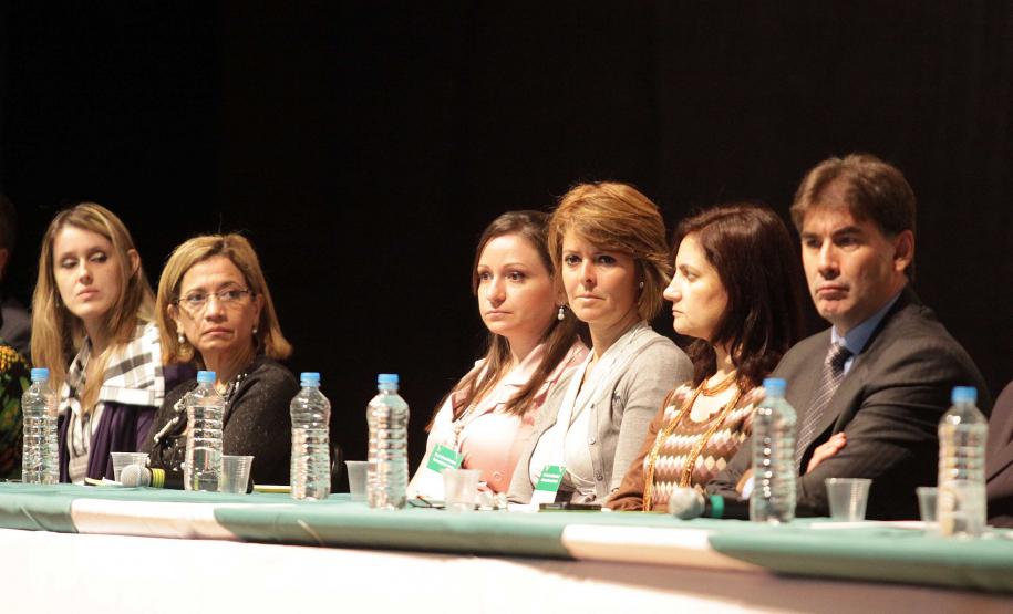 Secretária da Familia e Desenvolvimento Social e presidente da Provopar Fernanda Richa, participa da abertura da IX Conferência Estadual de Assistência Social.Foto:Rogério Machado/SEDS