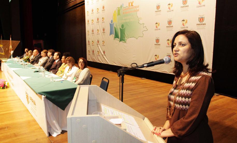 Secretária da Familia e Desenvolvimento Social e presidente da Provopar Fernanda Richa, participa da abertura da IX Conferência Estadual de Assistência Social.Foto:Rogério Machado/SEDS