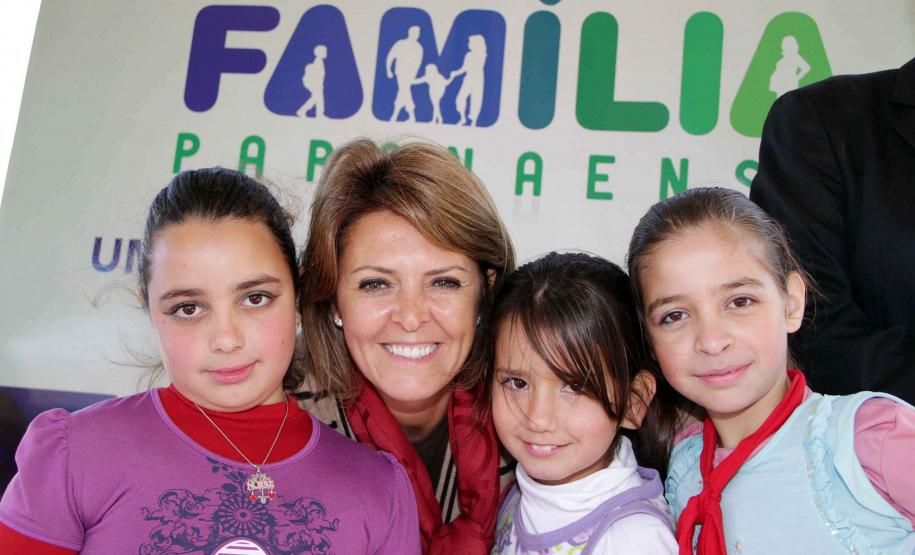 A secretária da Família e Desenvolvimento Social, Fernanda Richa, iniciou a tarde desta sexta-feira (22) no município de Luiziana, na região central do Estado. A visita no município foi para inaugurar o novo Centro de Referência de Assistência Social (Cras)Foto:Rogério Machado/SEDS