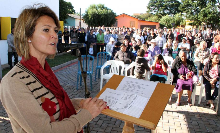 A secretária da Família e Desenvolvimento Social, Fernanda Richa, iniciou a tarde desta sexta-feira (22) no município de Luiziana, na região central do Estado. A visita no município foi para inaugurar o novo Centro de Referência de Assistência Social (Cras)Foto:Rogério Machado/SEDS