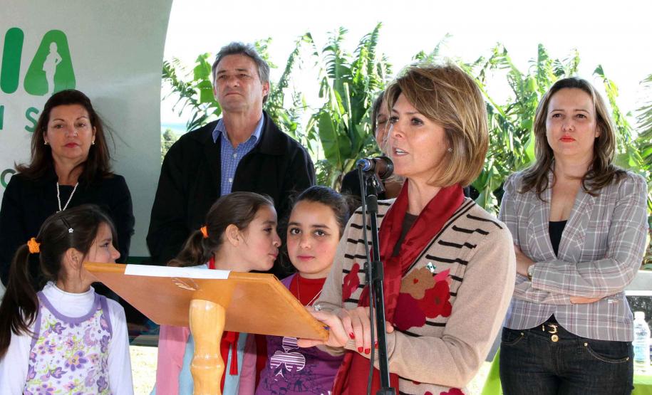 A secretária da Família e Desenvolvimento Social, Fernanda Richa, iniciou a tarde desta sexta-feira (22) no município de Luiziana, na região central do Estado. A visita no município foi para inaugurar o novo Centro de Referência de Assistência Social (Cras)Foto:Rogério Machado/SEDS