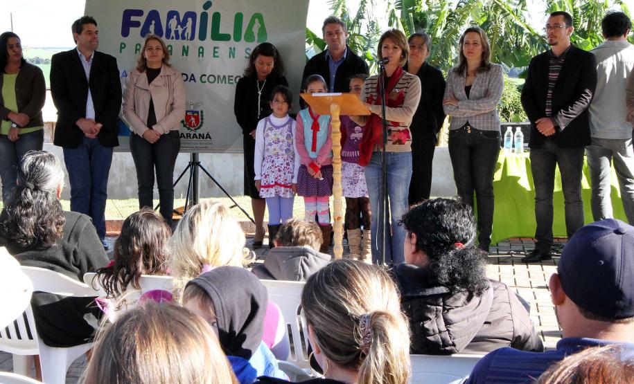 A secretária da Família e Desenvolvimento Social, Fernanda Richa, iniciou a tarde desta sexta-feira (22) no município de Luiziana, na região central do Estado. A visita no município foi para inaugurar o novo Centro de Referência de Assistência Social (Cras)Foto:Rogério Machado/SEDS