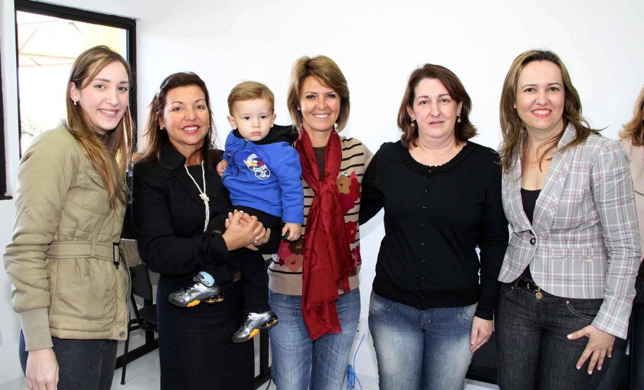 A secretária da Família e Desenvolvimento Social, Fernanda Richa, iniciou a tarde desta sexta-feira (22) no município de Luiziana, na região central do Estado. A visita no município foi para inaugurar o novo Centro de Referência de Assistência Social (Cras)Foto:Rogério Machado/SEDS