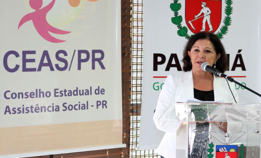 A secretária da Família e Desenvolvimento Social, Fernanda Richa, participou nesta quinta-feira (05) da posse dos novos conselheiros do Conselho Estadual de Assistência Social (Ceas).Foto:Rogério Machado/SEDS