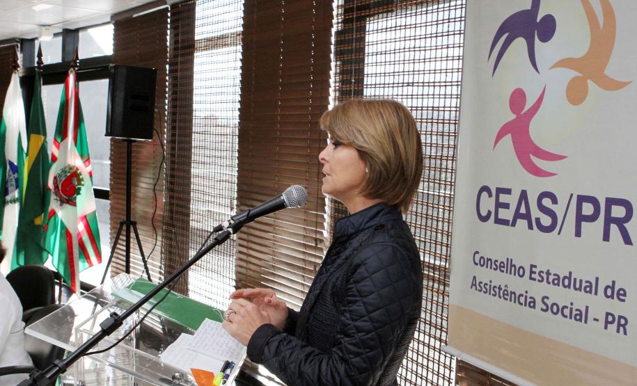A secretária da Família e Desenvolvimento Social, Fernanda Richa, participou nesta quinta-feira (05) da posse dos novos conselheiros do Conselho Estadual de Assistência Social (Ceas).Foto:Rogério Machado/SEDS