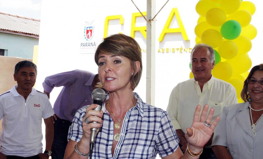 Secretária da Familia e Desenvolvimento Social, Fernanda Richa percorre municípios da Região Norte co Paraná com a campanha Espalhe Calor e inaugura dois Centros de Referencia de Assistencia Social. Foto:Rogério Machado/SEDS
