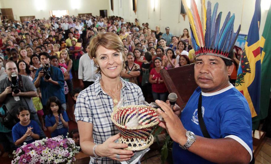 Secretária da Familia e Desenvolvimento Social, Fernanda Richa percorre municípios da Região Norte co Paraná com a campanha Espalhe Calor e inaugura dois Centros de Referencia de Assistencia Social. Foto:Rogério Machado/SEDS