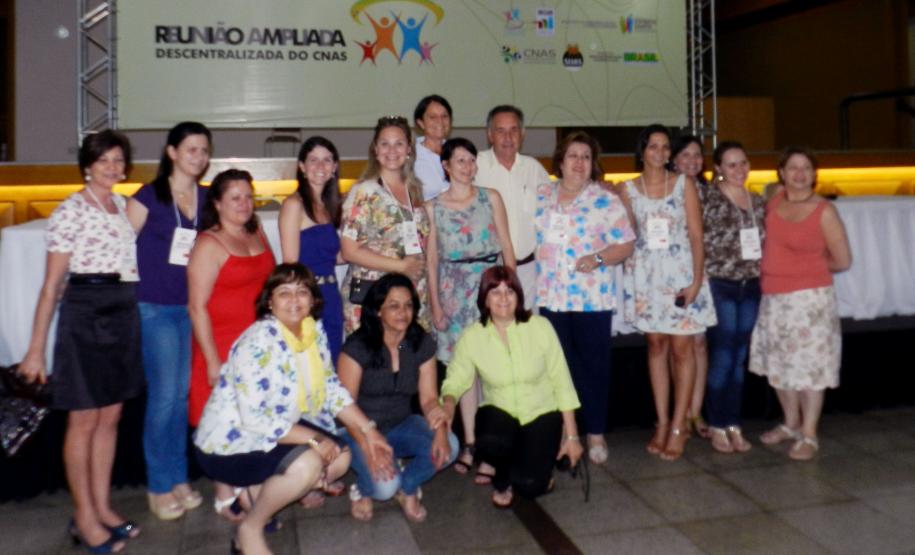 Uma delegação formada por técnicos e representantes dos escritórios regionais da Secretaria da Família e Desenvolvimento Social está participando desde terça-feira (06) da 2ª Reunião aplicada e descentralizada do Conselho Nacional de Assistência Social (CNAS) em Vitória, no Espírito Santo. O evento que vai até quinta-feira (08) e está abordando o novo texto da Norma Operacional Básica do Sistema Único de Assistencia SocialFoto:Divulgação