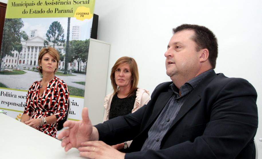 Secretária da Família e Desenvolvimento Social Fernanda Richa, participa com a presidente da FAS Marry Ducci da posse  do presidente do Cogemas o Sr José Roberto Zanchi.Foto:Rogério Machado/SEDS