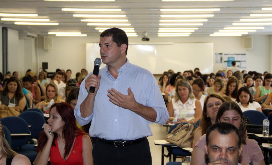 A última etapa do Seminário Capacitação de Combate ao Trabalho Infantil promovido pela Secretaria da Família e Desenvolvimento Social (Seds) iniciou nesta quarta-feira (05), em Curitiba. O evento que já foi realizado em Foz do Iguaçu e Londrina acontece até sexta-feira (07) e está abordando as recomendações do plano regional para prevenção e erradicação do trabalho infantil com municípios.Foto: Ricardo Marajó/SEDS
