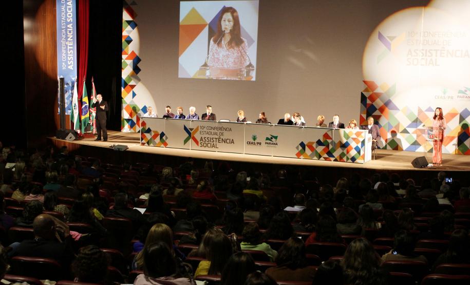 Secretária estadual da Família e Desenvolvimento Social, Fernanda Richa, partcipa da X Conferência Estadual de Assistência SocialFoto:Rogério Machado/SEDS