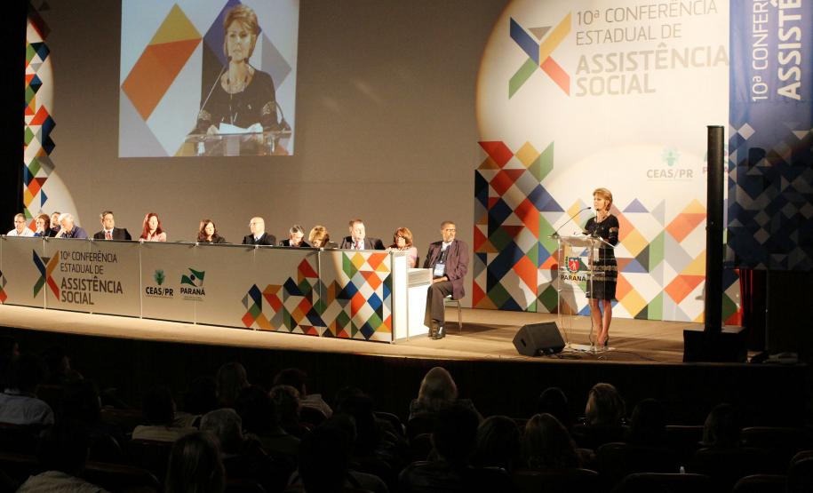 Secretária estadual da Família e Desenvolvimento Social, Fernanda Richa, partcipa da X Conferência Estadual de Assistência SocialFoto:Rogério Machado/SEDS