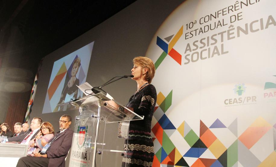 Secretária estadual da Família e Desenvolvimento Social, Fernanda Richa, partcipa da X Conferência Estadual de Assistência SocialFoto:Rogério Machado/SEDS