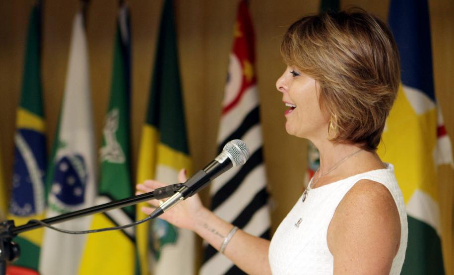 Secretária estadual da Família e Desenvolvimento Social, Fernanda Richa, participa da abertura da Reunião do Fórum Nacional dos Conselhos Estaduais de Assistência Social - FONACEAS.Foto:Rogério Machado/SEDS