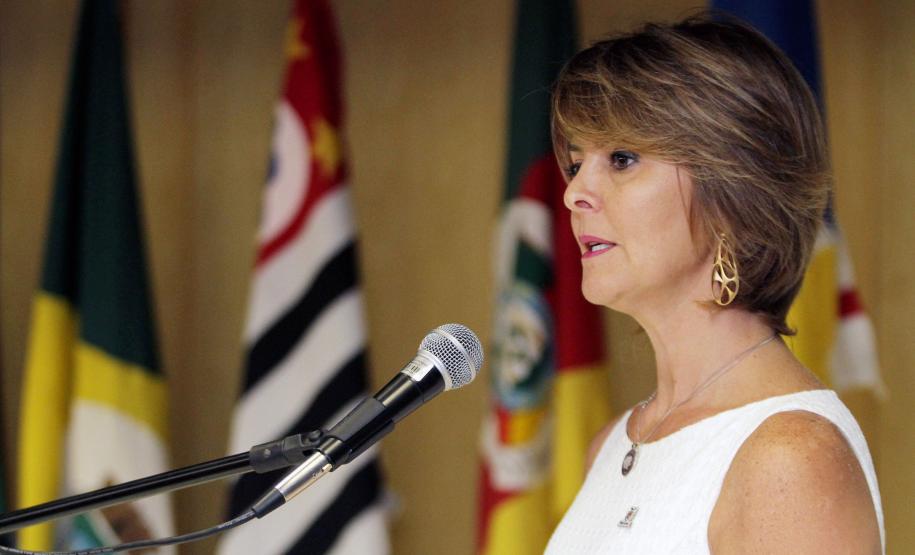 Secretária estadual da Família e Desenvolvimento Social, Fernanda Richa, participa da abertura da Reunião do Fórum Nacional dos Conselhos Estaduais de Assistência Social - FONACEAS.Foto:Rogério Machado/SEDS