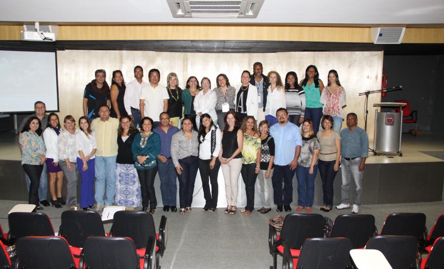 Secretária estadual da Família e Desenvolvimento Social, Fernanda Richa, participa da abertura da Reunião do Fórum Nacional dos Conselhos Estaduais de Assistência Social - FONACEAS. Coordenadora do FONACEAS Angela Maria Gonçalves.
Foto:Rogério Machado/SEDS