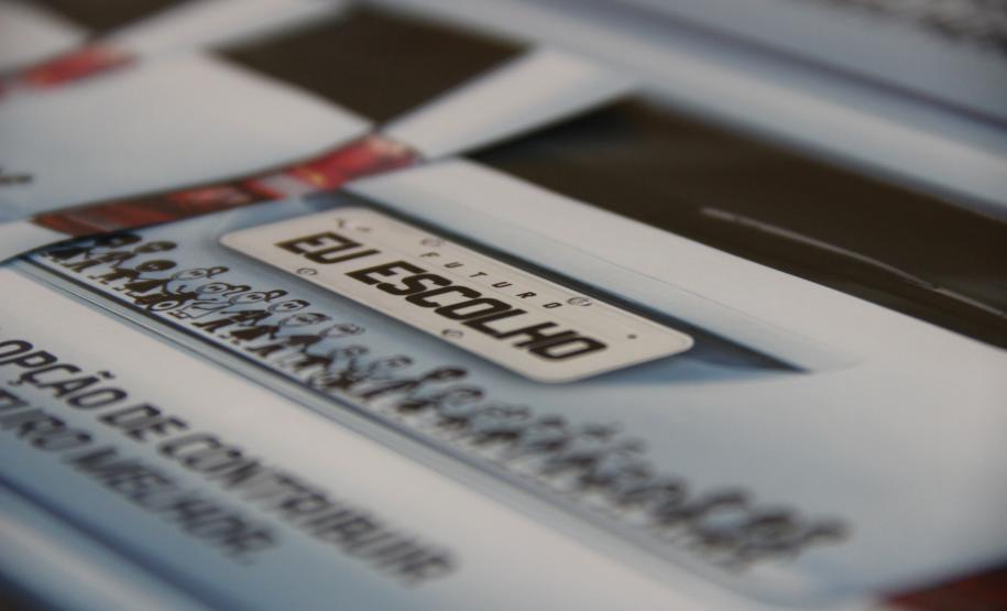 O Departamento de Trânsito do Paraná (Detran) inicia nesta quarta-feira (16) a campanha ?Futuro: Eu escolho?, que divulga a doação da taxa de personalização das placas veiculares ao Fundo Estadual de Assistência Social (Feas). Foto: Detran